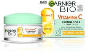 💫Garnier, Crema de Día Iluminadora con Vitamina C, Corrige líneas y Potencia la luminosidad en 24H, Fórmula Vegana, 50 ml 💫