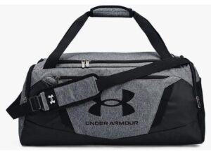 ◼️ Bolsa deportiva Under Armour.