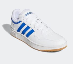 🟦 Zapatillas Adidas Hoops para hombre.