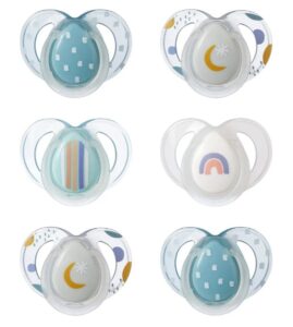 🌟 Tomme Tippee. Set de 6 chupetes que brillan en la oscuridad con cápsula de esterilización reutilizable. De 6 a 18 meses.