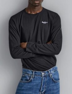 ◾Pepe Jeans. Camiseta de manga larga para hombre.