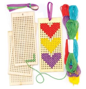 ❣️ Kit de punto de cruz para principiantes. Con 4 marcapáginas de madera, lazos e hilos.